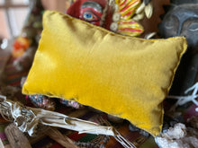Load image into Gallery viewer, In the Garden- Stitched pillow

